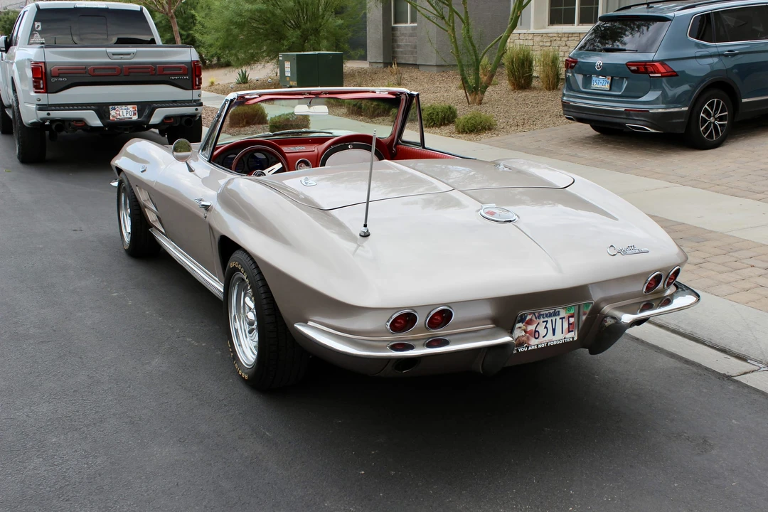 1963 Chevrolet Corvette C2 - Image 15 of 31