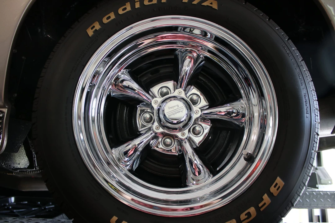 1963 Chevrolet Corvette C2 - Image 28 of 31