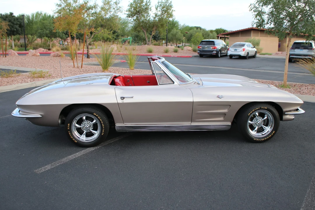 1963 Chevrolet Corvette C2 - Image 10 of 31