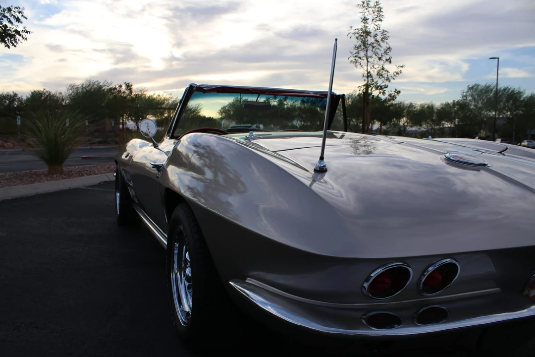 1963 Chevrolet Corvette C2 - Image 22 of 31
