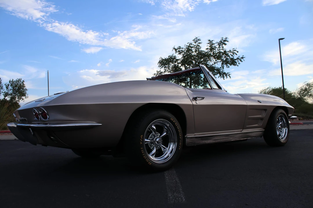 1963 Chevrolet Corvette C2 - Image 11 of 31