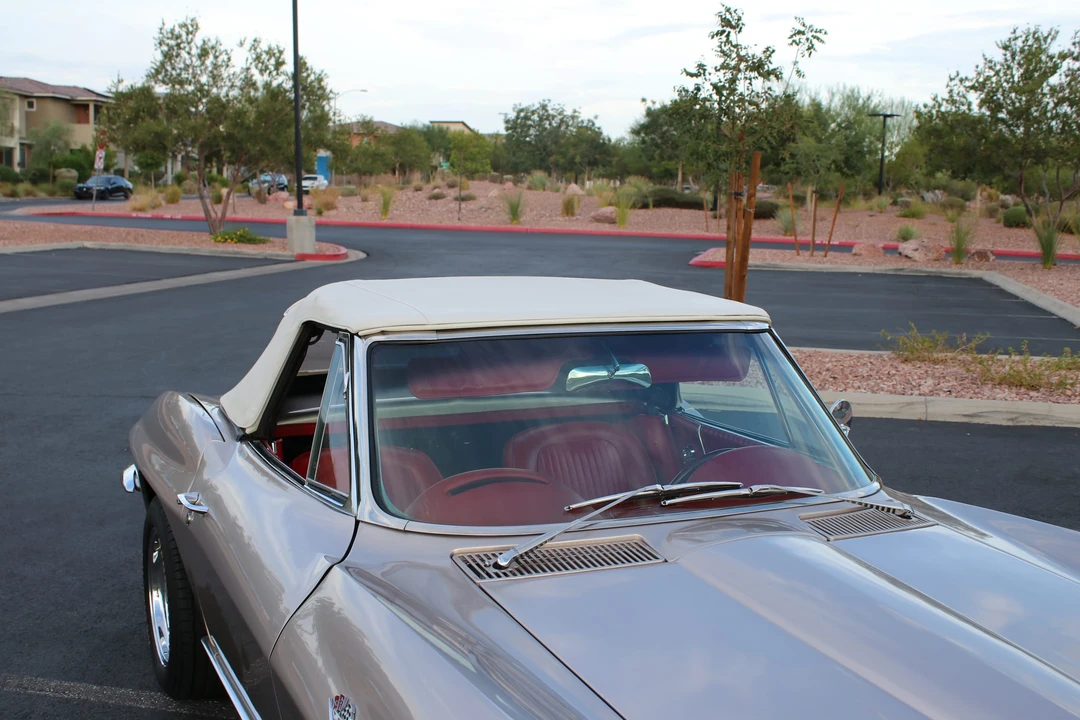 1963 Chevrolet Corvette C2 - Image 25 of 31