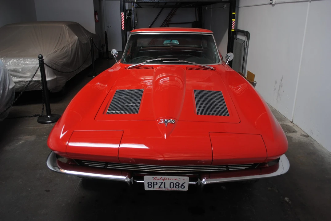1963 Chevrolet Corvette C2 - Image 17 of 31