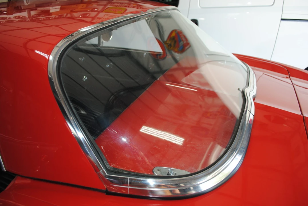 1963 Chevrolet Corvette C2 - Image 18 of 31