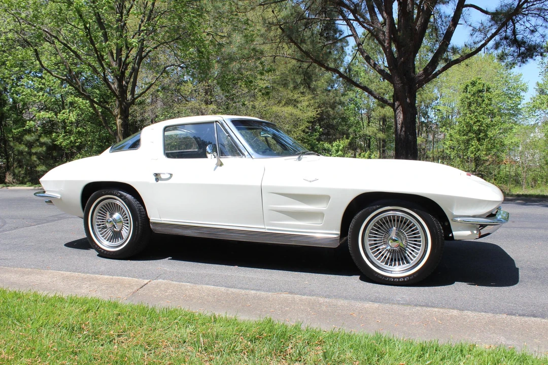 1963 Chevrolet Corvette C2 - Image 13 of 31