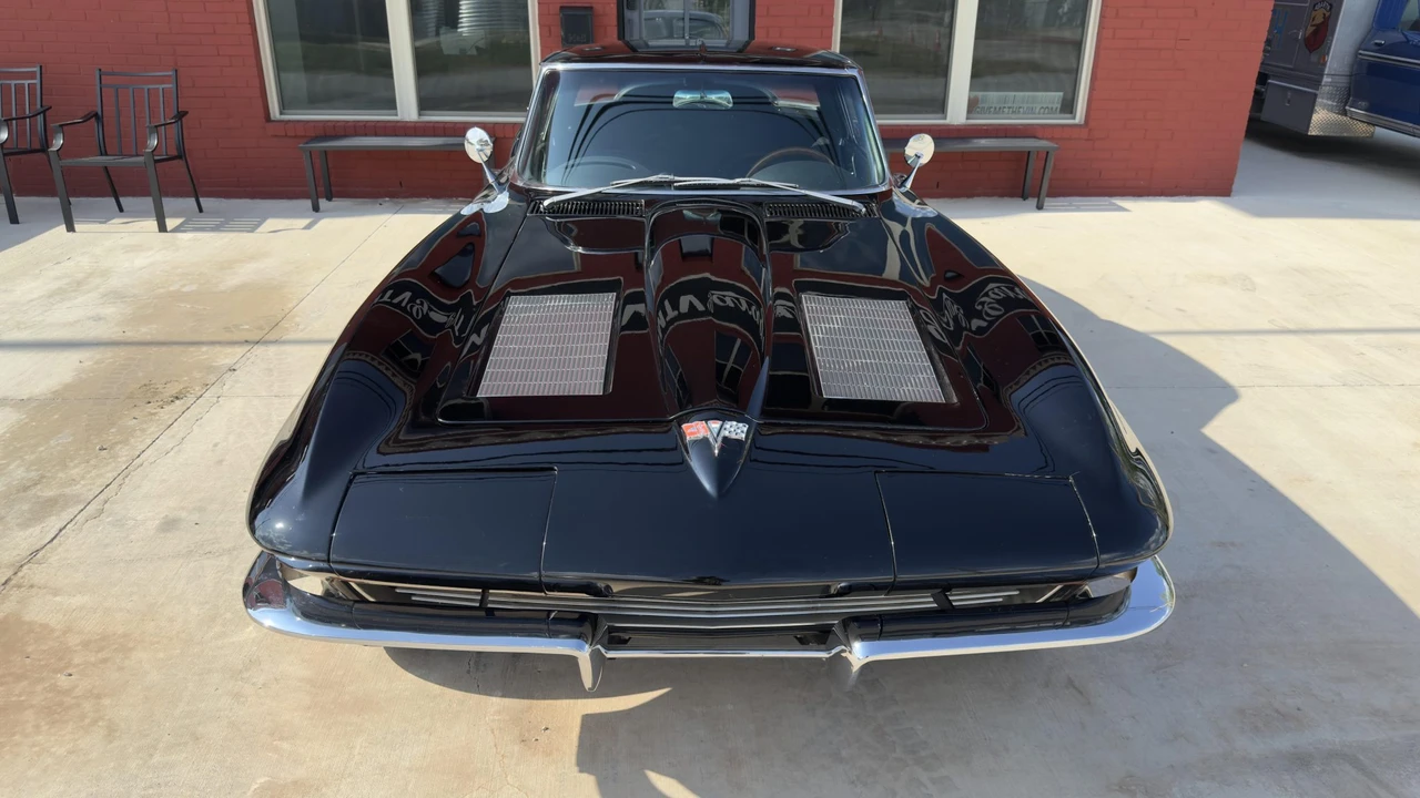 1963 Chevrolet Corvette C2 - Image 8 of 31