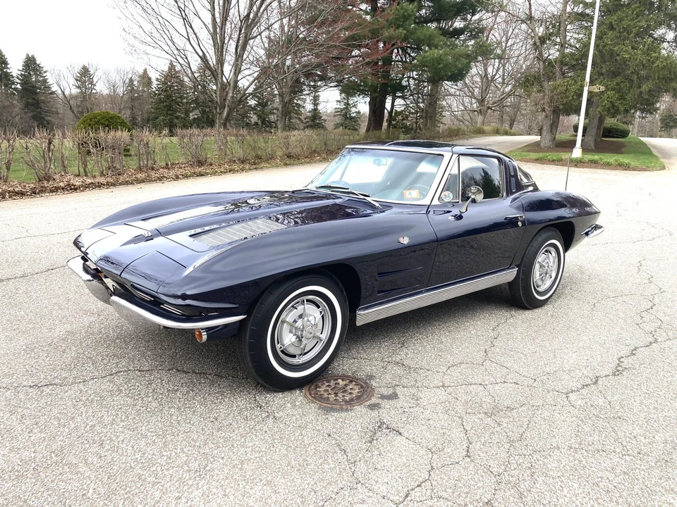 1963 Chevrolet Corvette C2 - Image 24 of 31