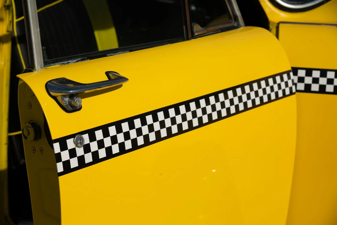 1965 Checker - Image 28 of 31