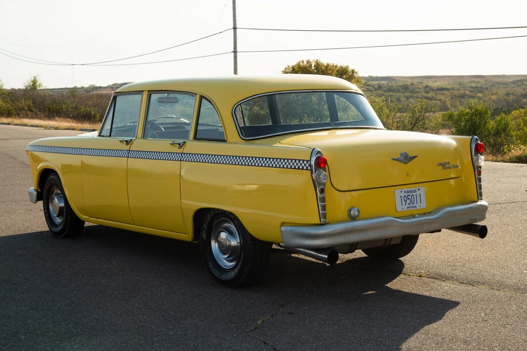 1965 Checker - Image 7 of 31