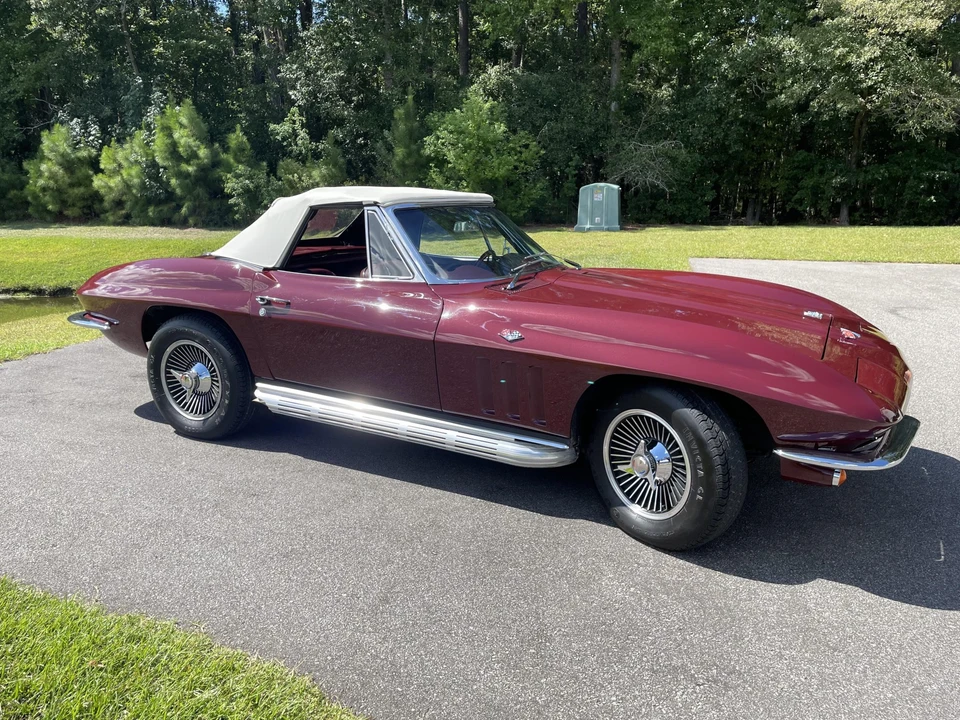 1965 Chevrolet Corvette C2 - Image 11 of 31