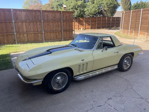 1965 Chevrolet Corvette C2 - Image 2 of 31