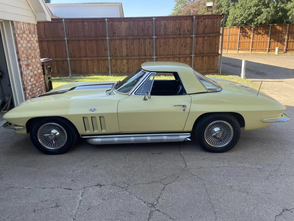 1965 Chevrolet Corvette C2 - Image 3 of 31