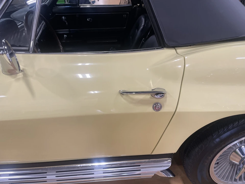 1965 Chevrolet Corvette C2 - Image 15 of 31