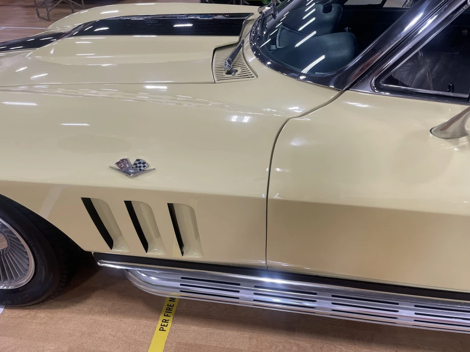 1965 Chevrolet Corvette C2 - Image 14 of 31