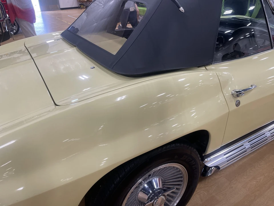 1965 Chevrolet Corvette C2 - Image 19 of 31
