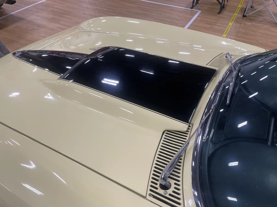 1965 Chevrolet Corvette C2 - Image 13 of 31
