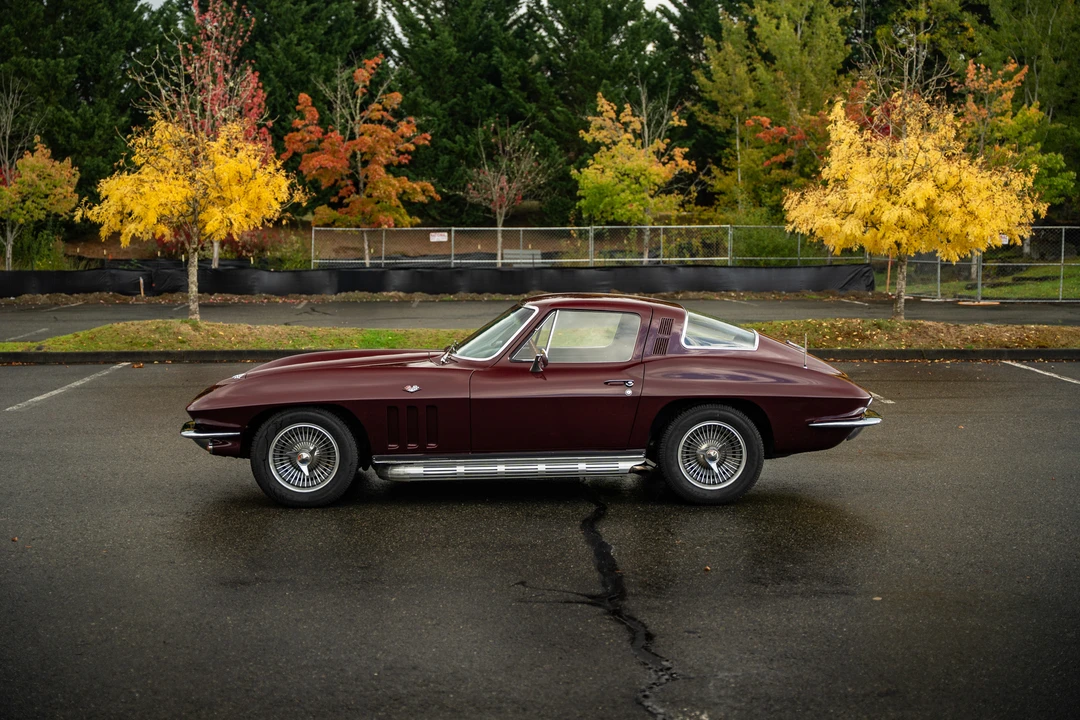 1965 Chevrolet Corvette C2 - Image 4 of 31