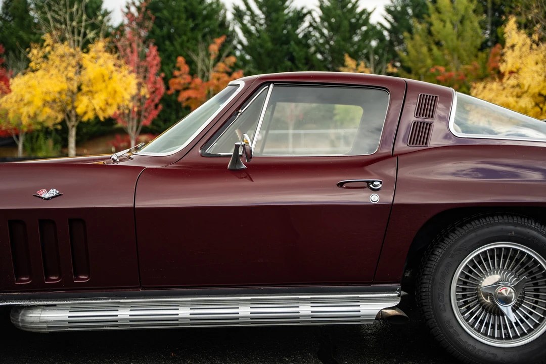 1965 Chevrolet Corvette C2 - Image 15 of 31