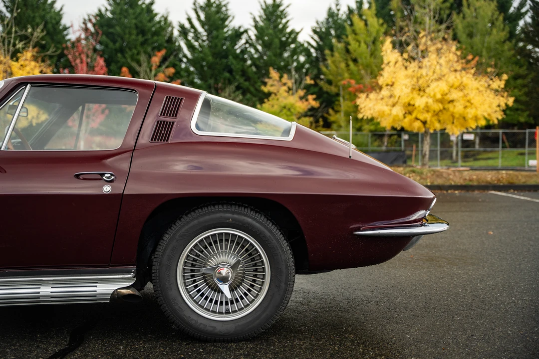 1965 Chevrolet Corvette C2 - Image 16 of 31