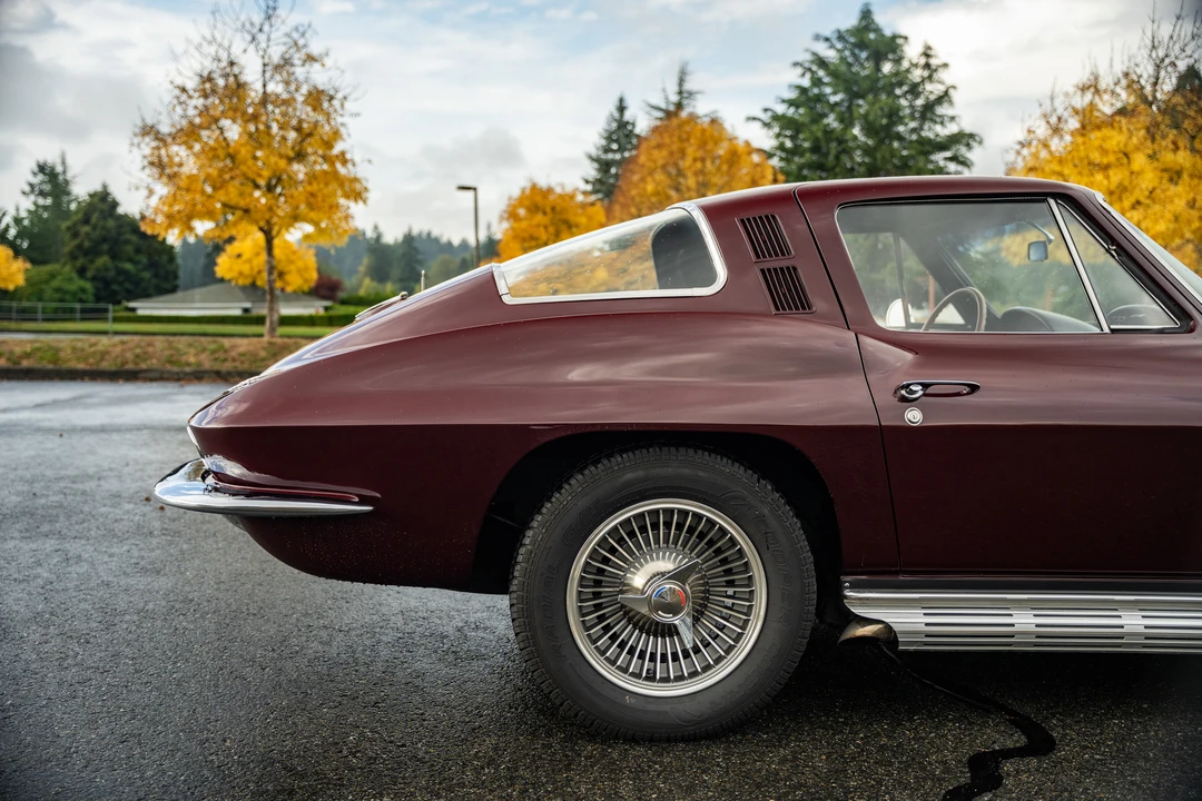 1965 Chevrolet Corvette C2 - Image 17 of 31