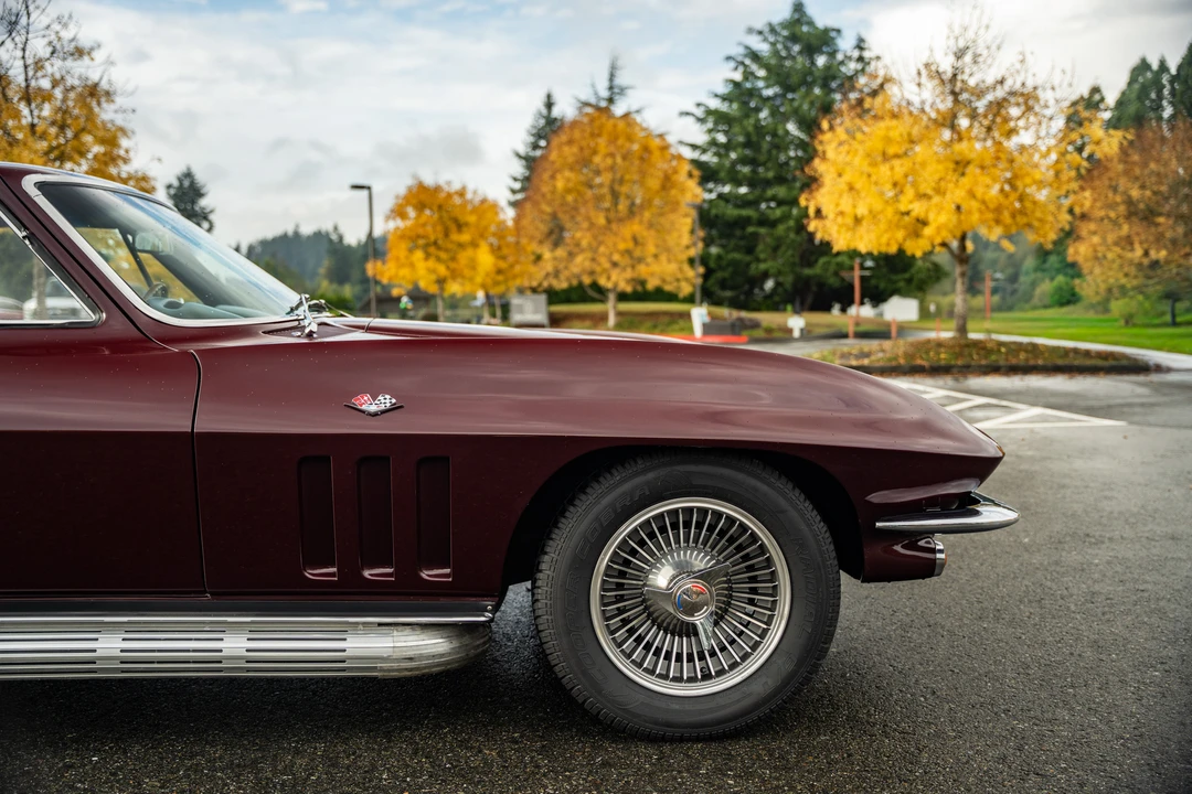 1965 Chevrolet Corvette C2 - Image 19 of 31