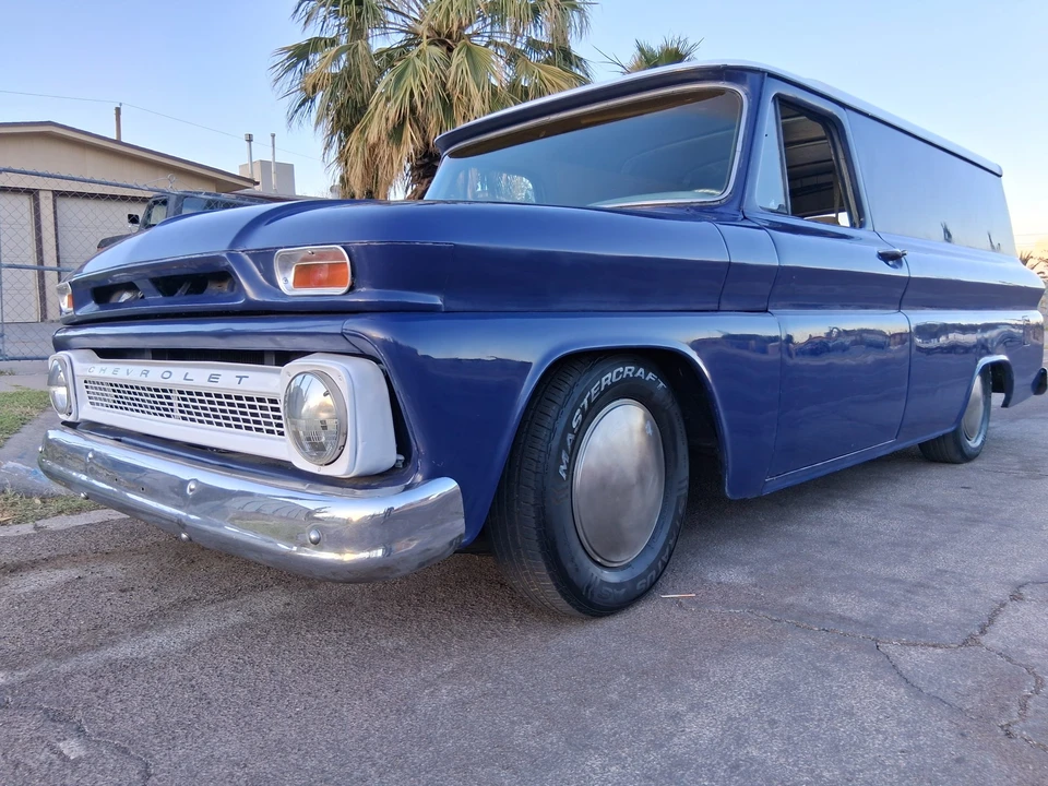 1965 GMC Suburban 5th Gen - Image 4 of 31