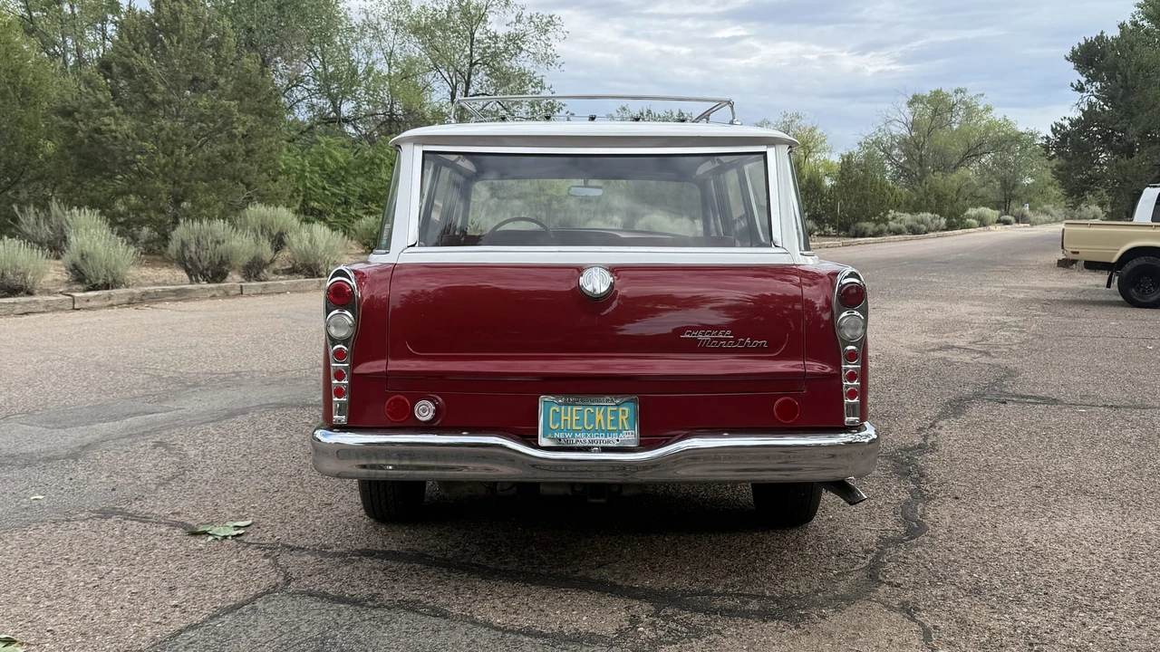1966 Checker - Image 25 of 31