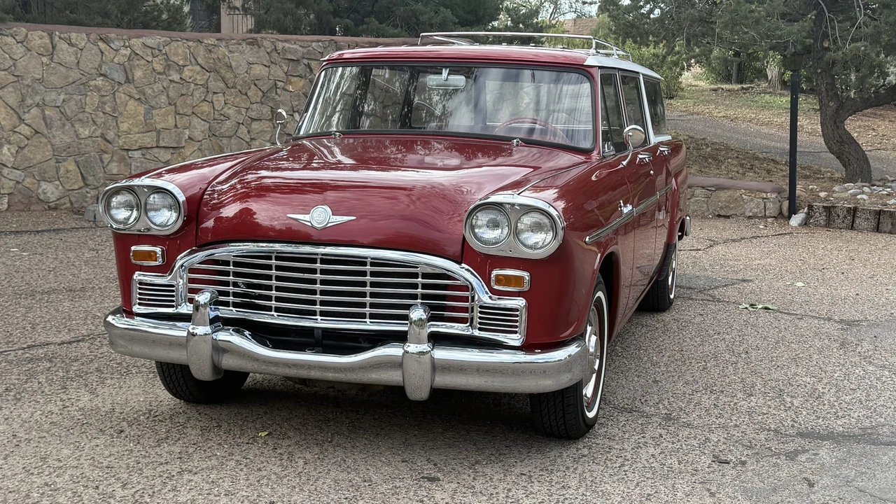 1966 Checker - Image 5 of 31