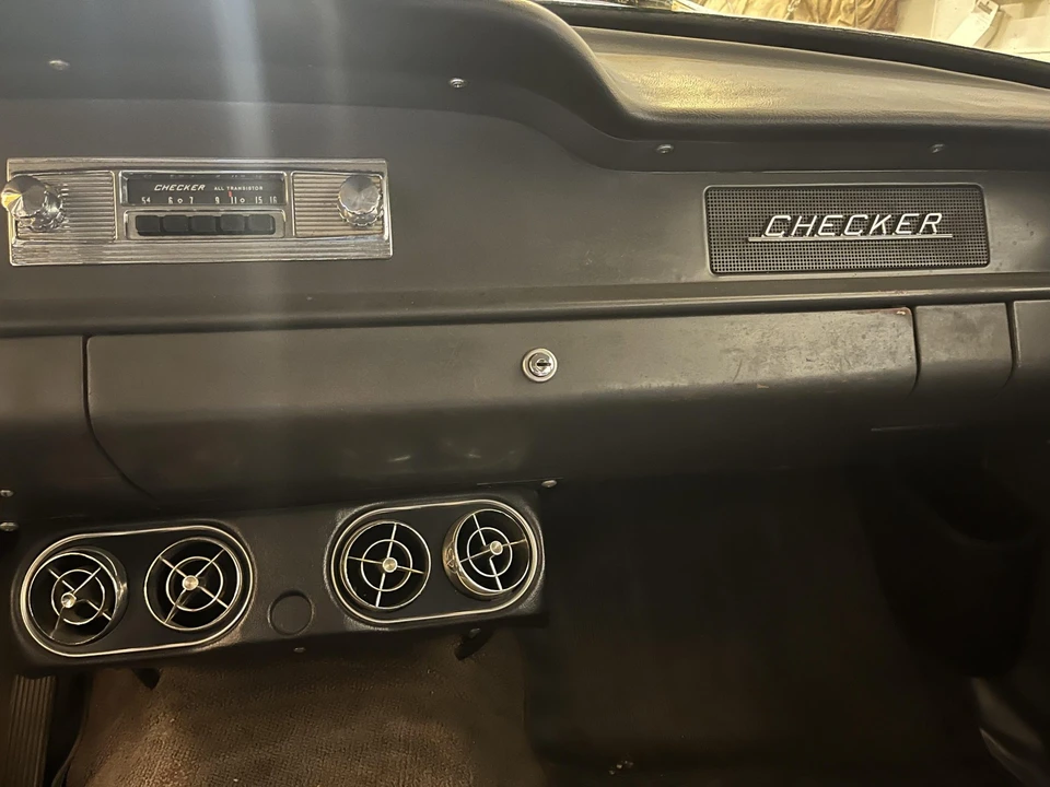 1966 Checker - Image 25 of 31