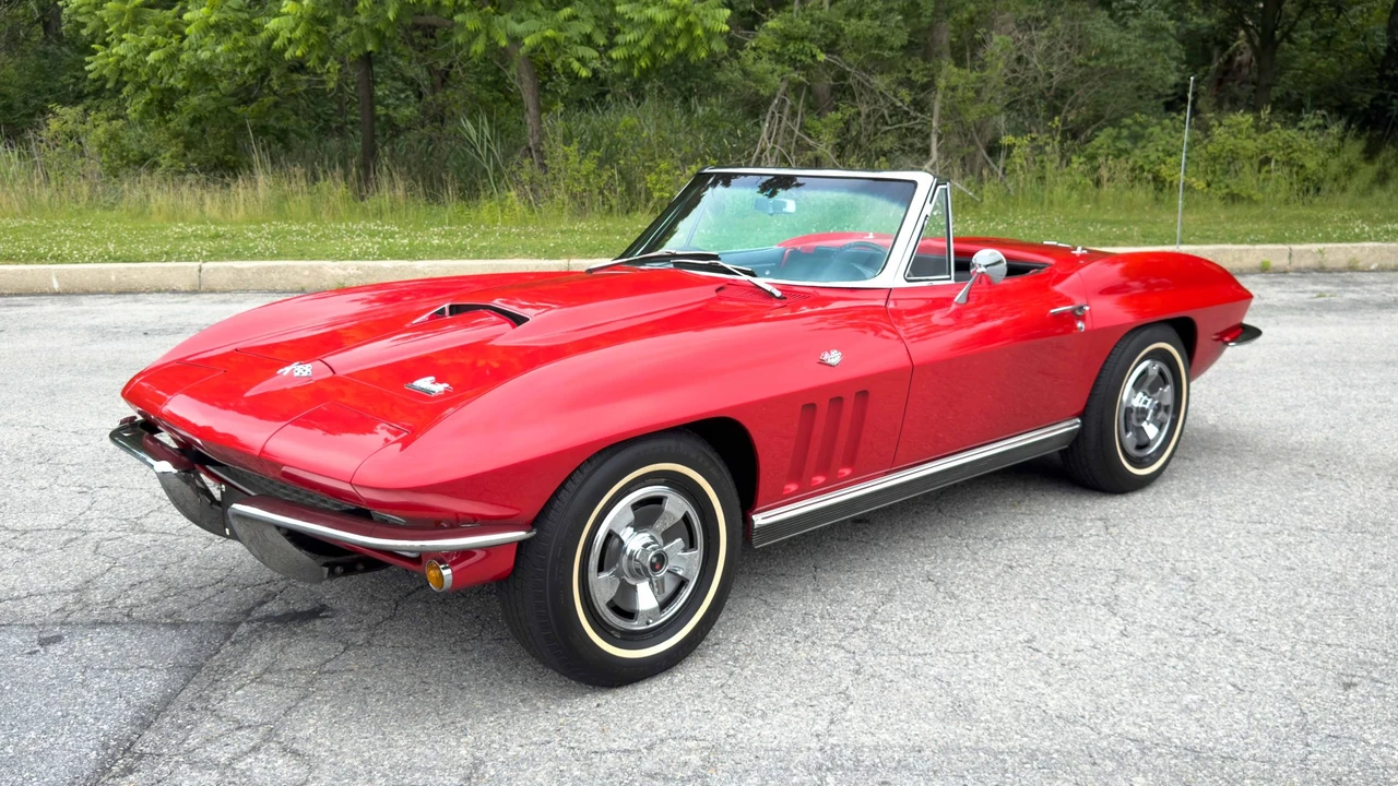 1966 Chevrolet Corvette C2 - Image 10 of 31