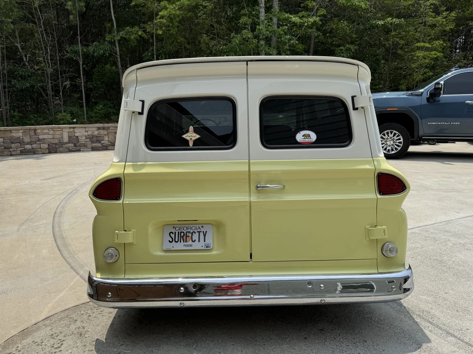 1966 Chevrolet Suburban 5th Gen - Image 5 of 31
