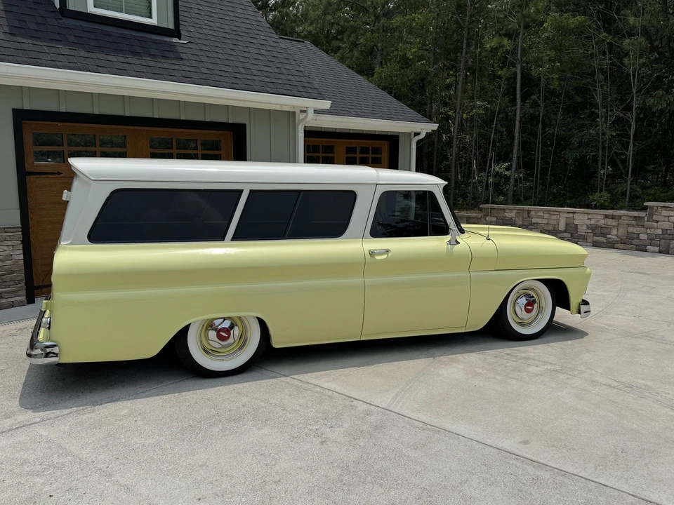 1966 Chevrolet Suburban 5th Gen - Image 7 of 31