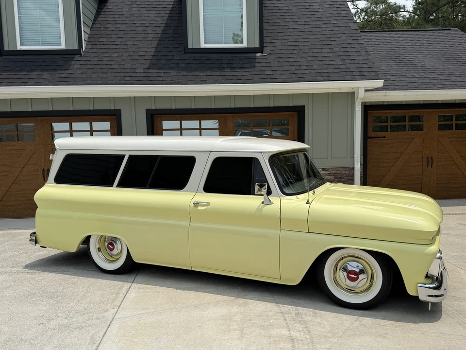 1966 Chevrolet Suburban 5th Gen - Image 9 of 31