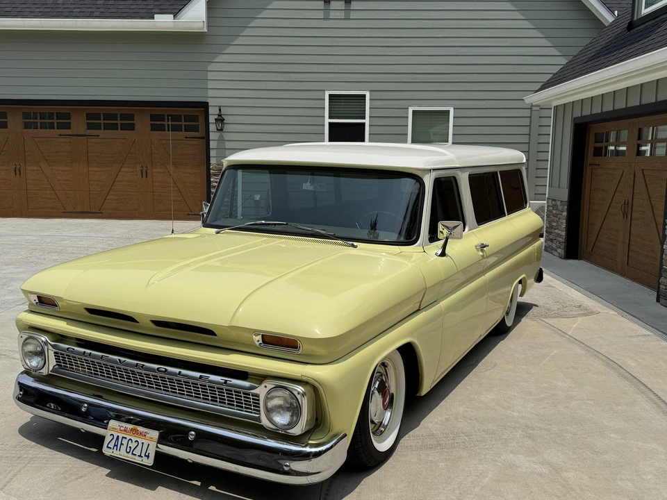 1966 Chevrolet Suburban 5th Gen - Image 2 of 31