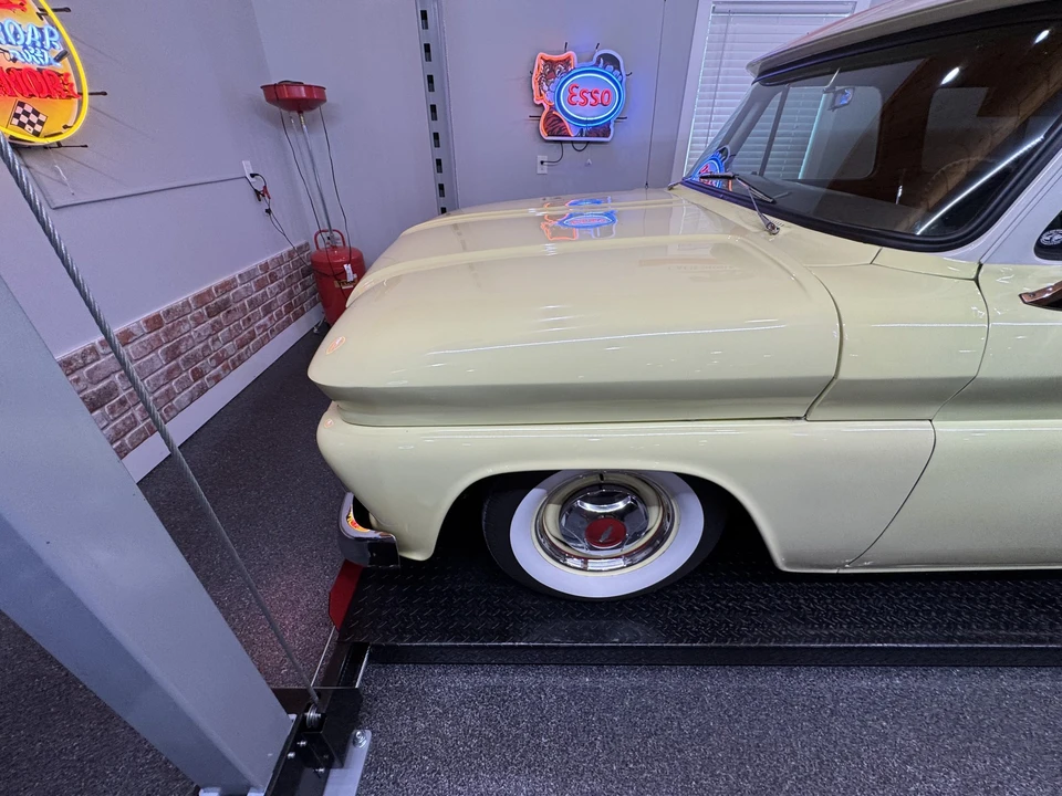 1966 Chevrolet Suburban 5th Gen - Image 24 of 31