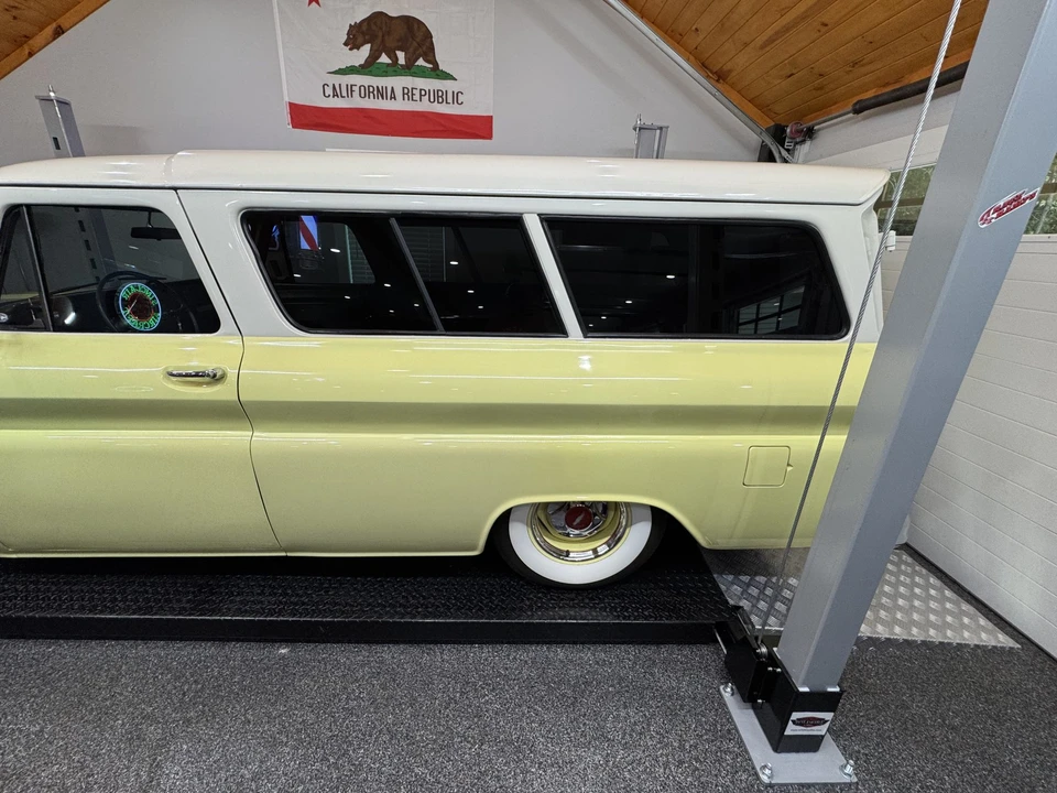 1966 Chevrolet Suburban 5th Gen - Image 26 of 31