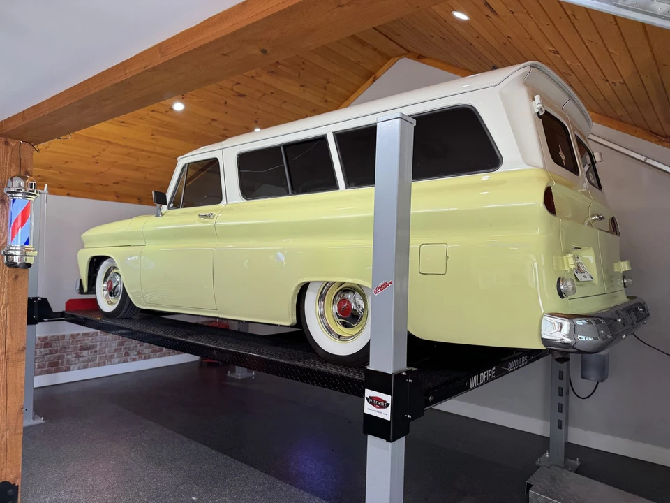 1966 Chevrolet Suburban 5th Gen - Image 16 of 31