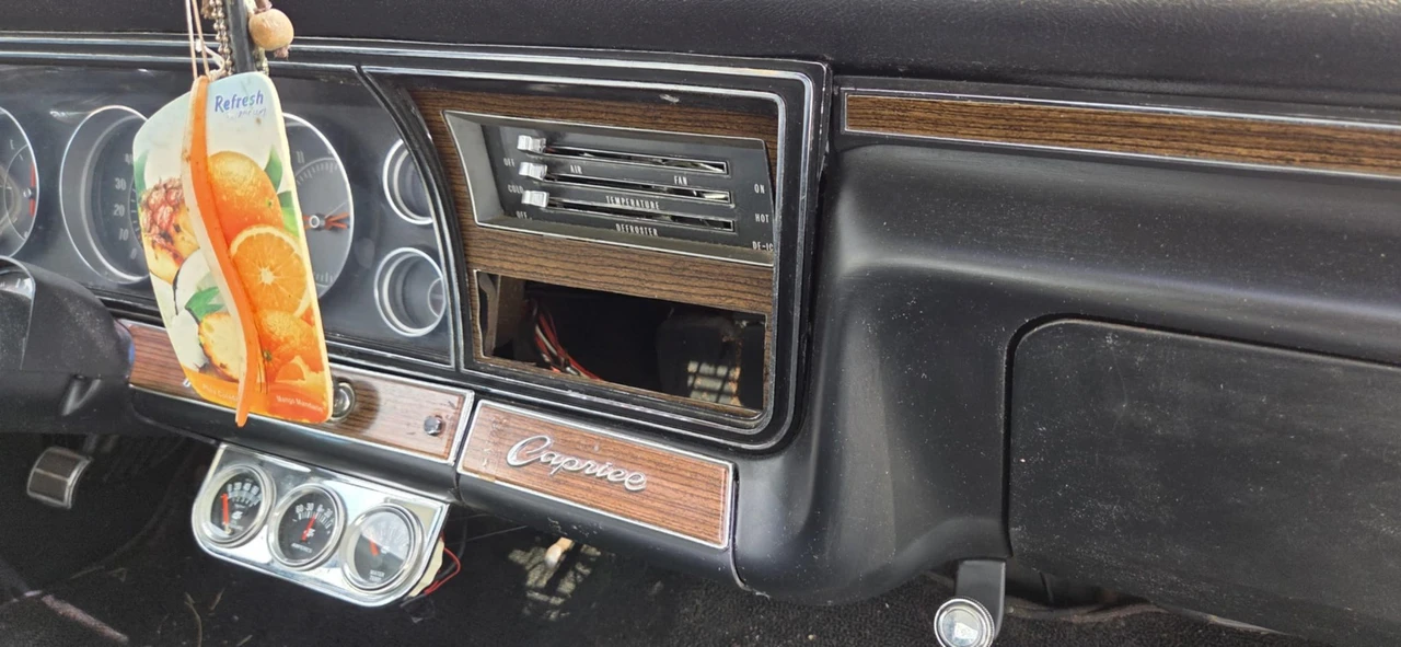 1967 Chevrolet Caprice - Image 30 of 31