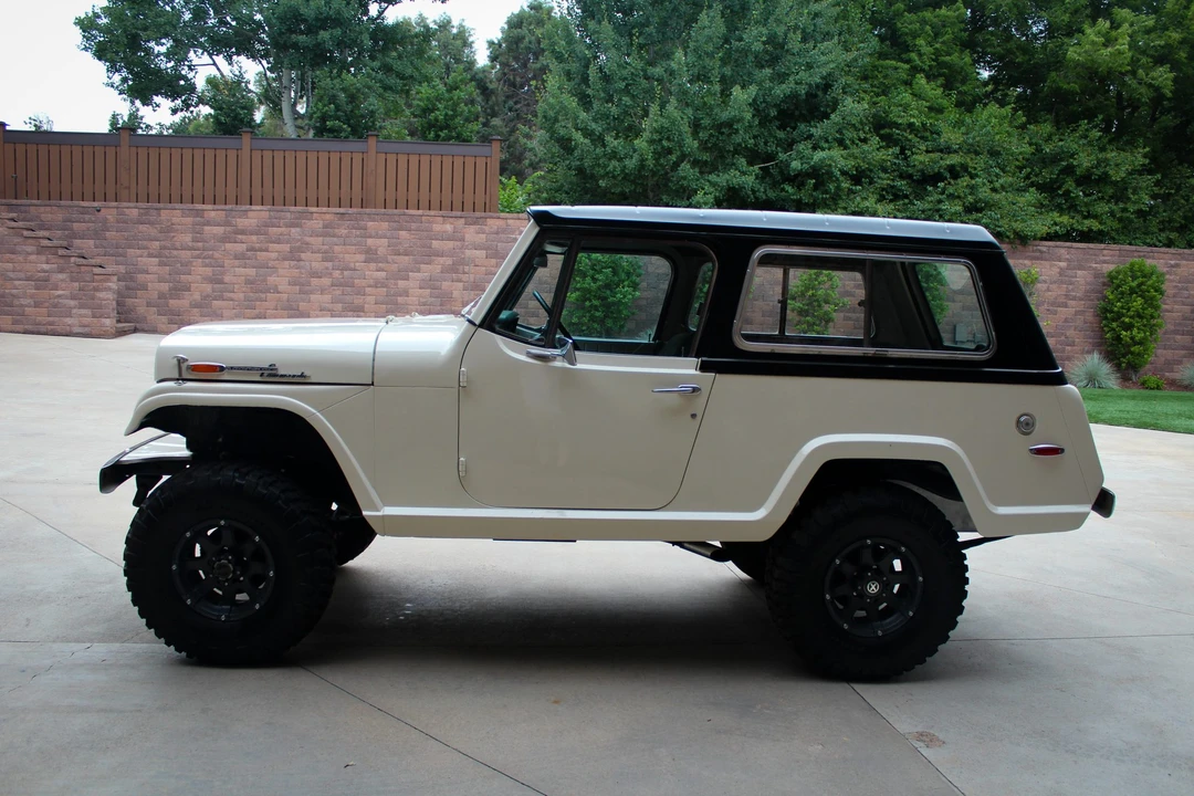 1969 Jeep Jeepster Commando - Image 9 of 31