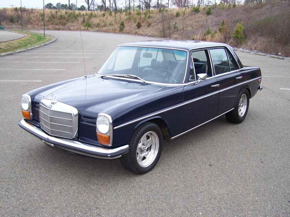 1969 Mercedes-Benz W114 & W115 - Image 7 of 31