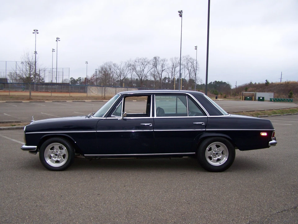 1969 Mercedes-Benz W114 & W115 - Image 11 of 31