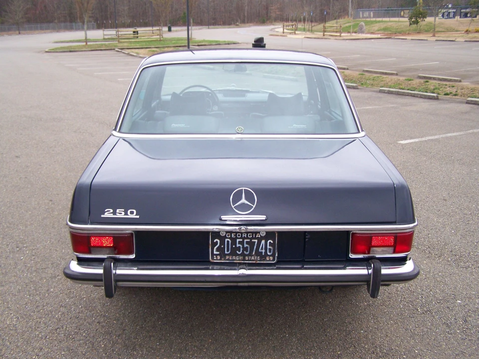 1969 Mercedes-Benz W114 & W115 - Image 14 of 31
