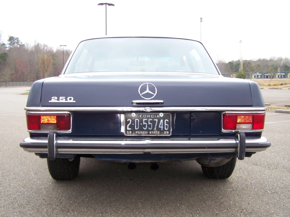 1969 Mercedes-Benz W114 & W115 - Image 16 of 31