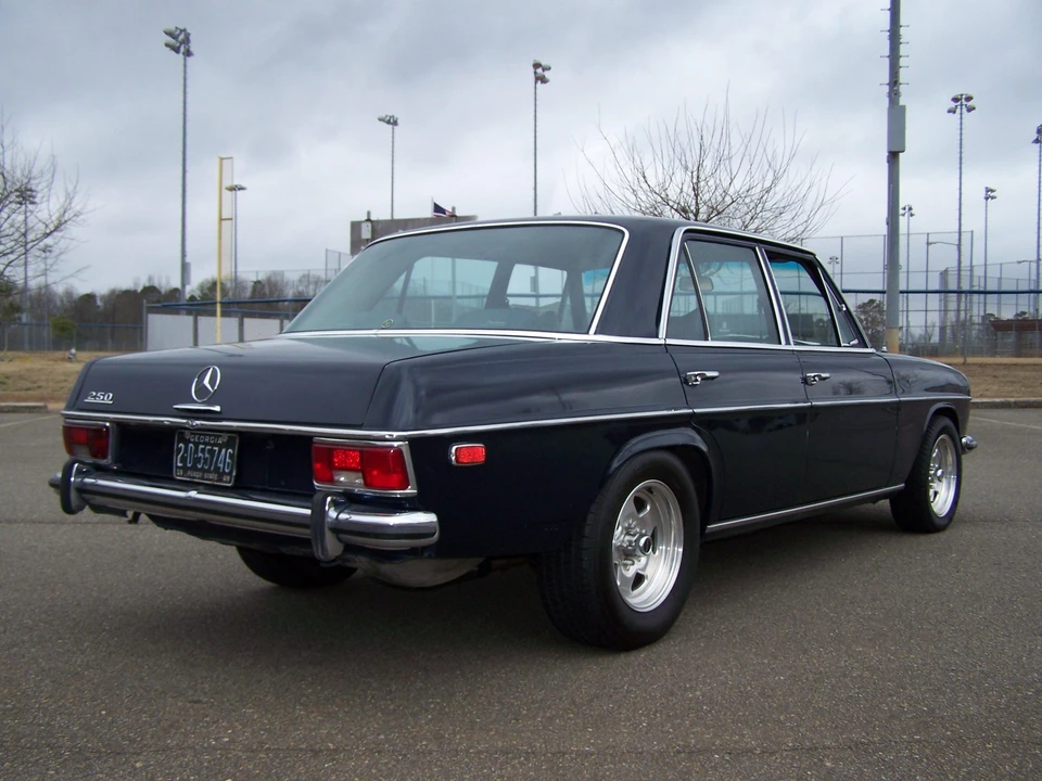 1969 Mercedes-Benz W114 & W115 - Image 17 of 31