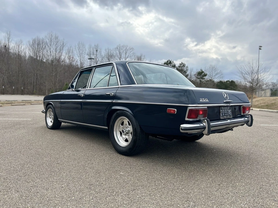 1969 Mercedes-Benz W114 & W115 - Image 13 of 31