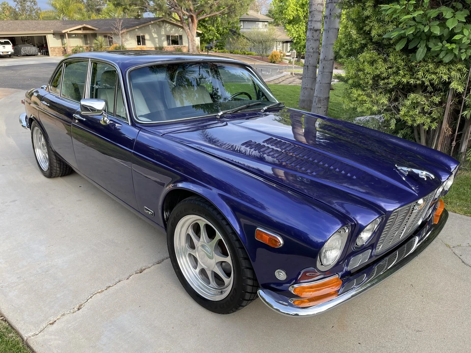 1974 Jaguar XJ Series 2 - Image 2 of 31