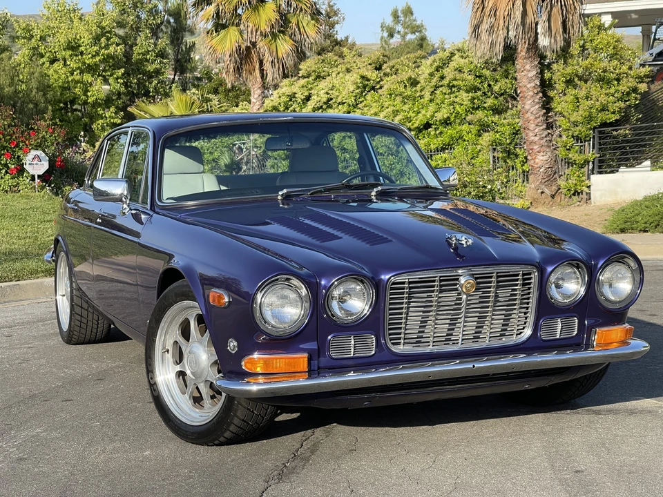 1974 Jaguar XJ Series 2 - Image 11 of 31