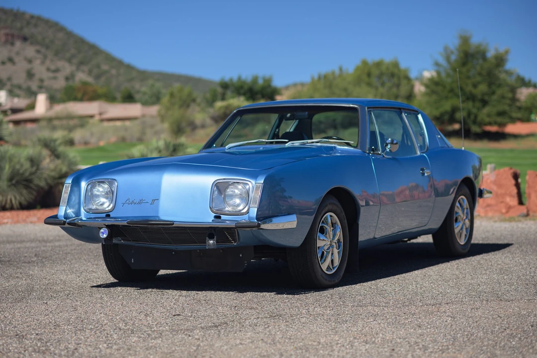 1975 Studebaker Avanti - Image 2 of 31
