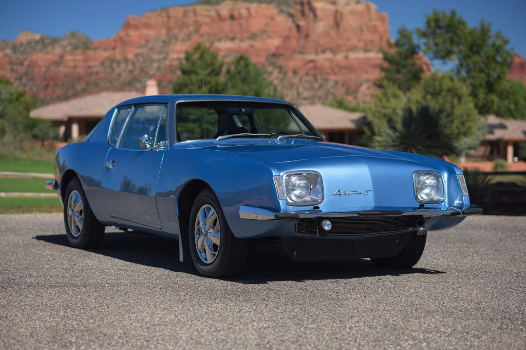 1975 Studebaker Avanti - Image 12 of 31