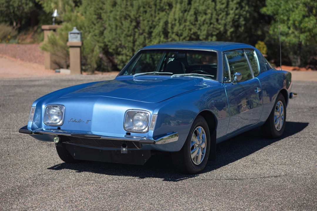 1975 Studebaker Avanti - Image 17 of 31